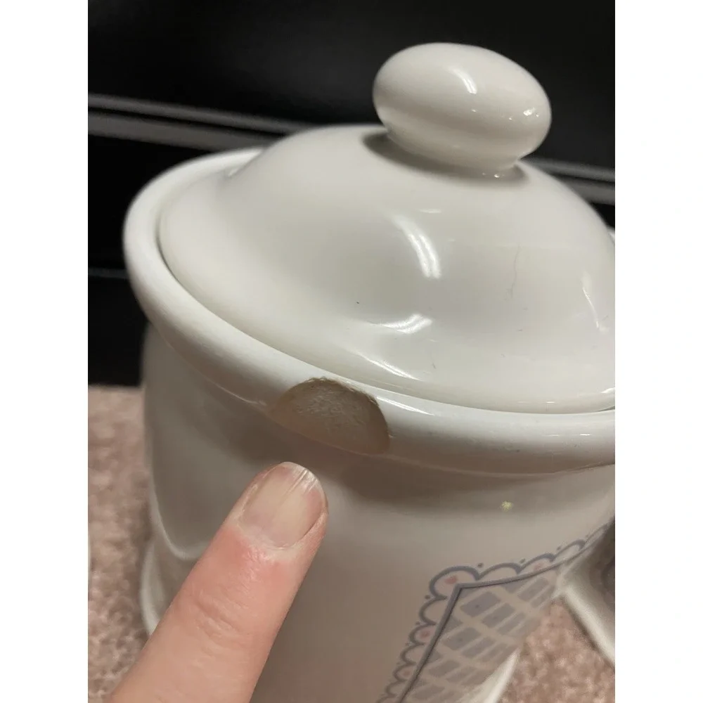 Vintage Cottagecore Hearts & Roses Canister Set Trenditions Set 4 Baskets & Lids